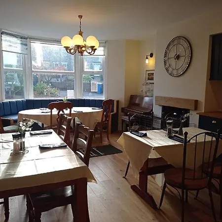 Hotel Salmon Leap 3*