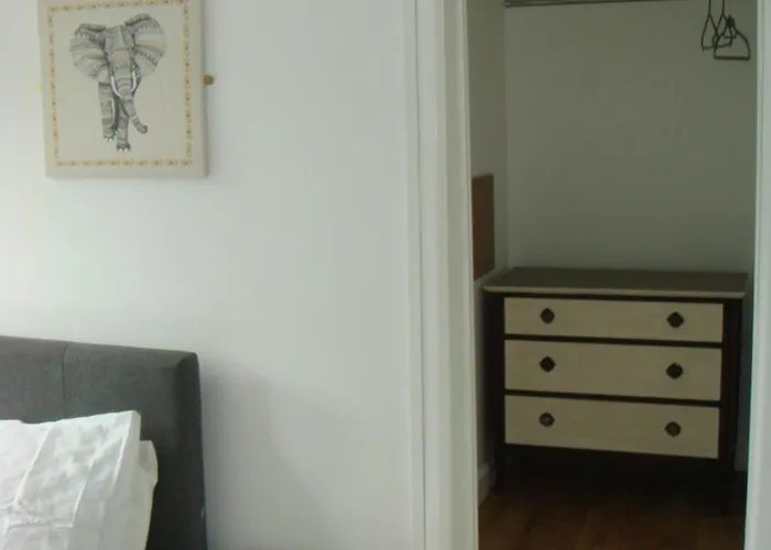 Salmon Leap Hotel 3*